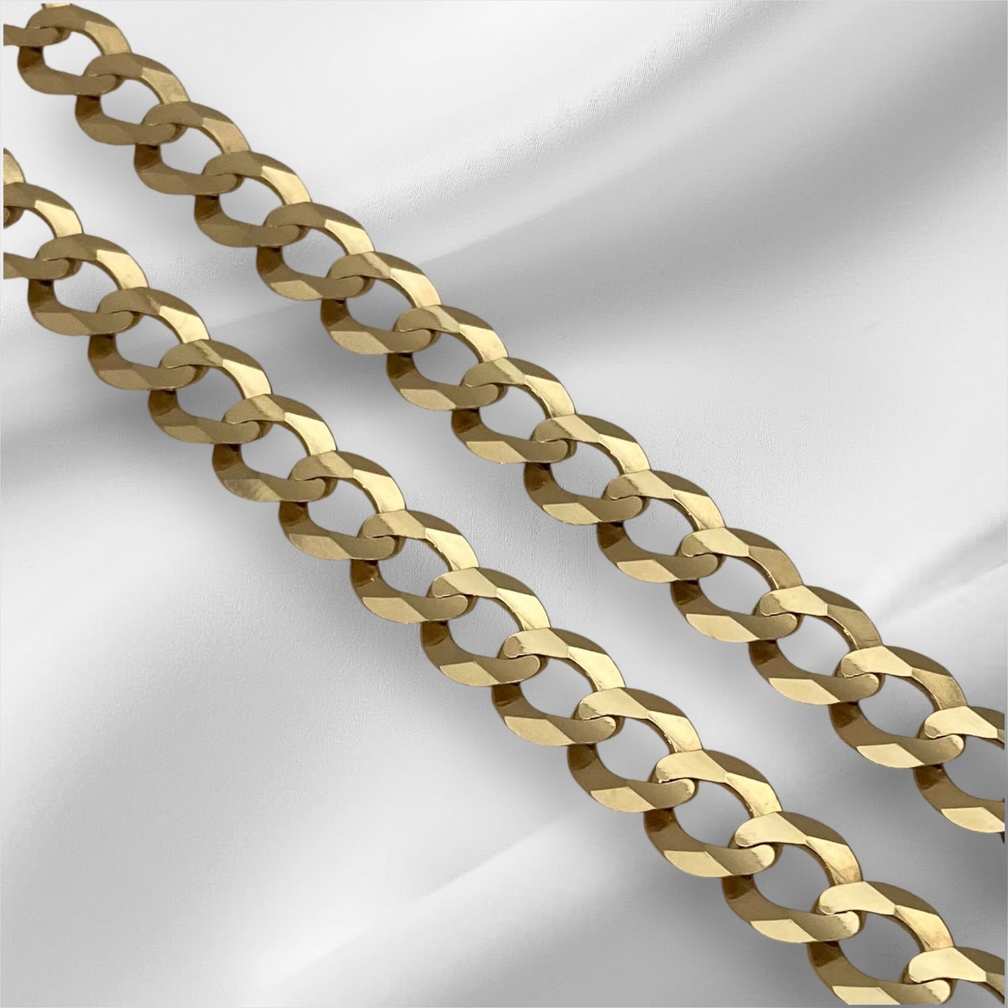 14K Cuban Chain, 22 in long, 8.5 mm width